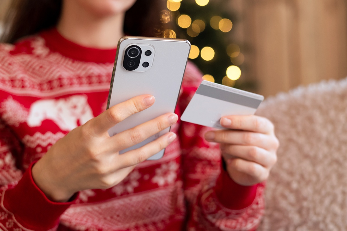 Digital gift cards get smarter, but retailers don’t