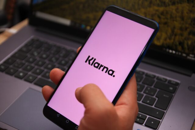 Klarna rethinks AI push, rehires humans after automation stumbles