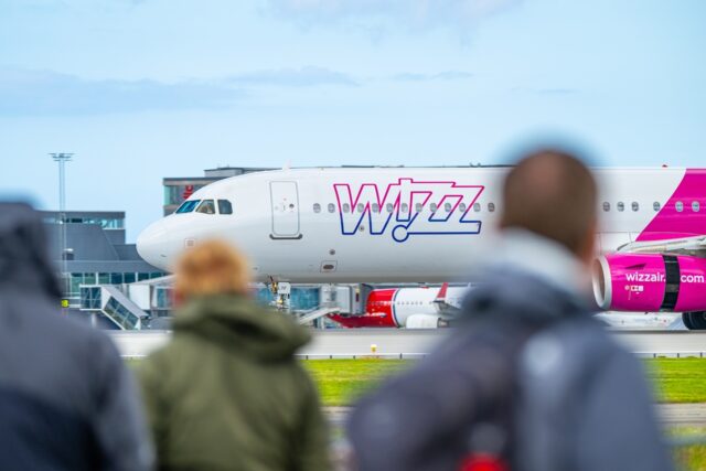 Would You Give Up Your Flight for €100? Wizz Air Thinks You Might 