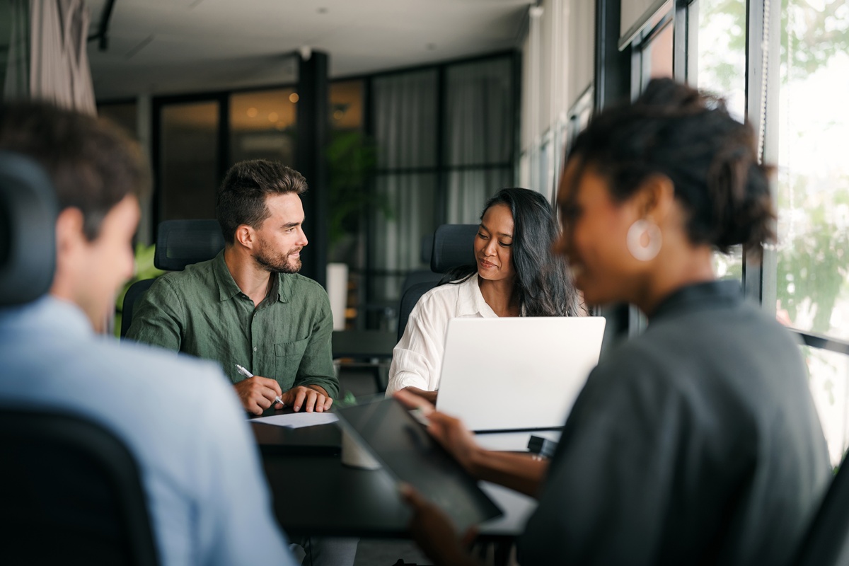 Are Your Internal Power Dynamics Undermining Your CX Efforts