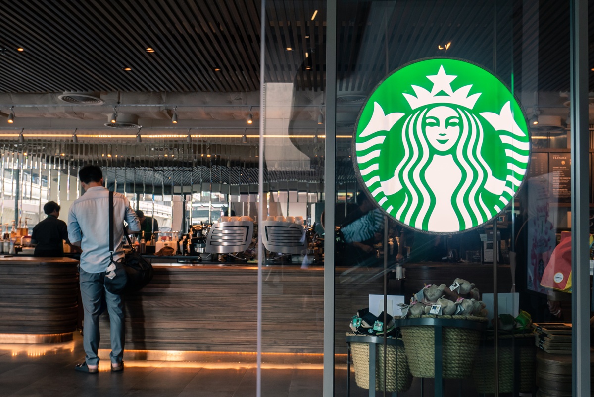 Starbucks Equips Baristas with AI Assistant to Speed Up Orders and Cut Downtime